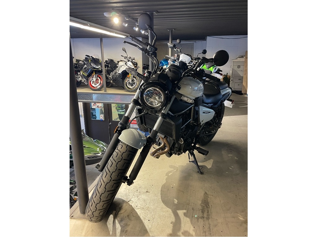 Moto routière/cruiser Kawasaki  2024 à vendre