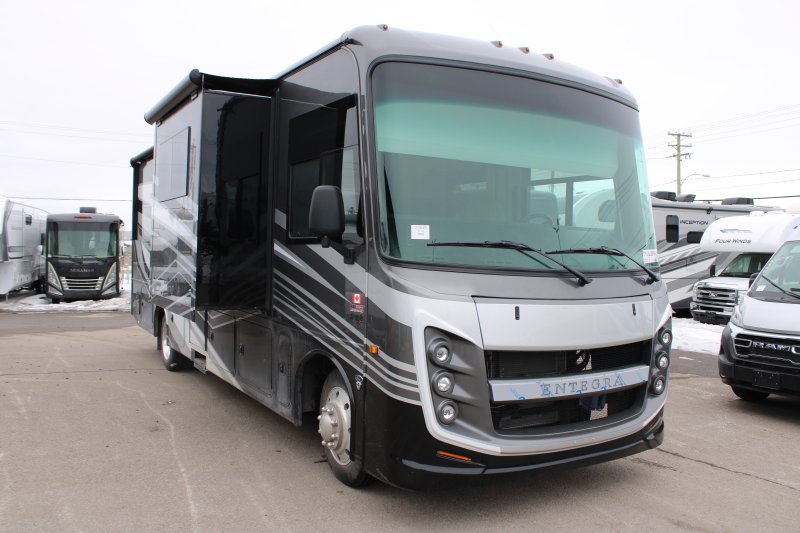 VR Classe A Entegra Coach  2026 à vendre