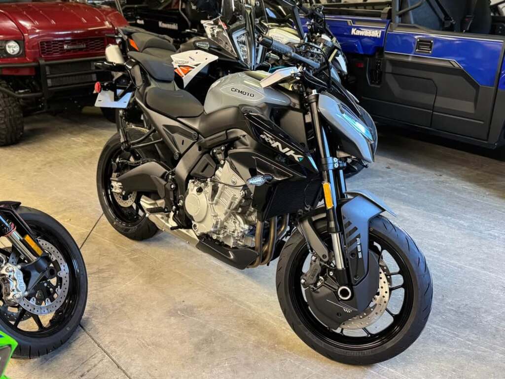 Moto routière/cruiser CFMOTO  2026 à vendre