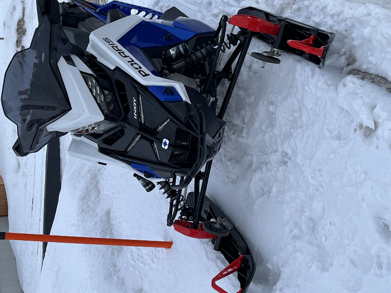 Motoneige de tourisme Polaris 850 INDY ADVENTURE 137 2023 à vendre