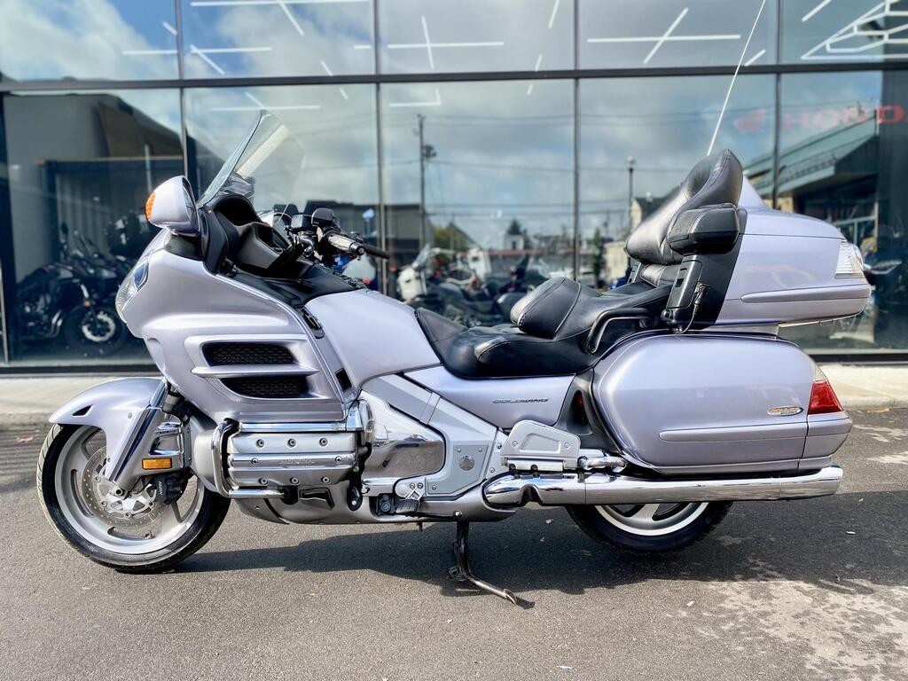 Moto tourisme Honda GL1800 Goldwing 2009 à vendre
