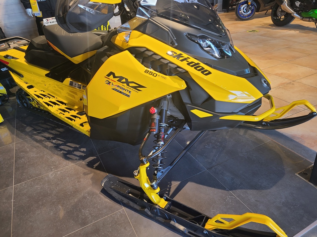 Motoneige Ski-Doo MXZ Blizzard 850 E-TEC 2023 à vendre