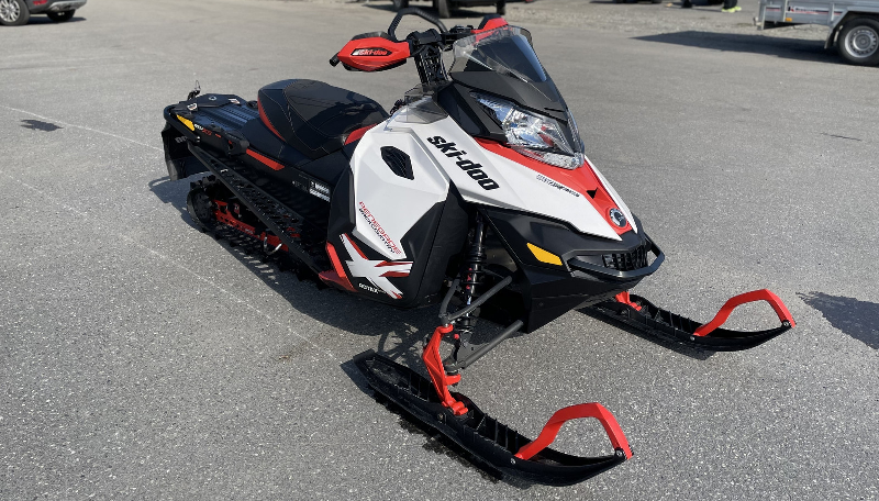 Motoneige utilitaire Ski-Doo RENEGADE 800 X E-TEC 2014 à vendre