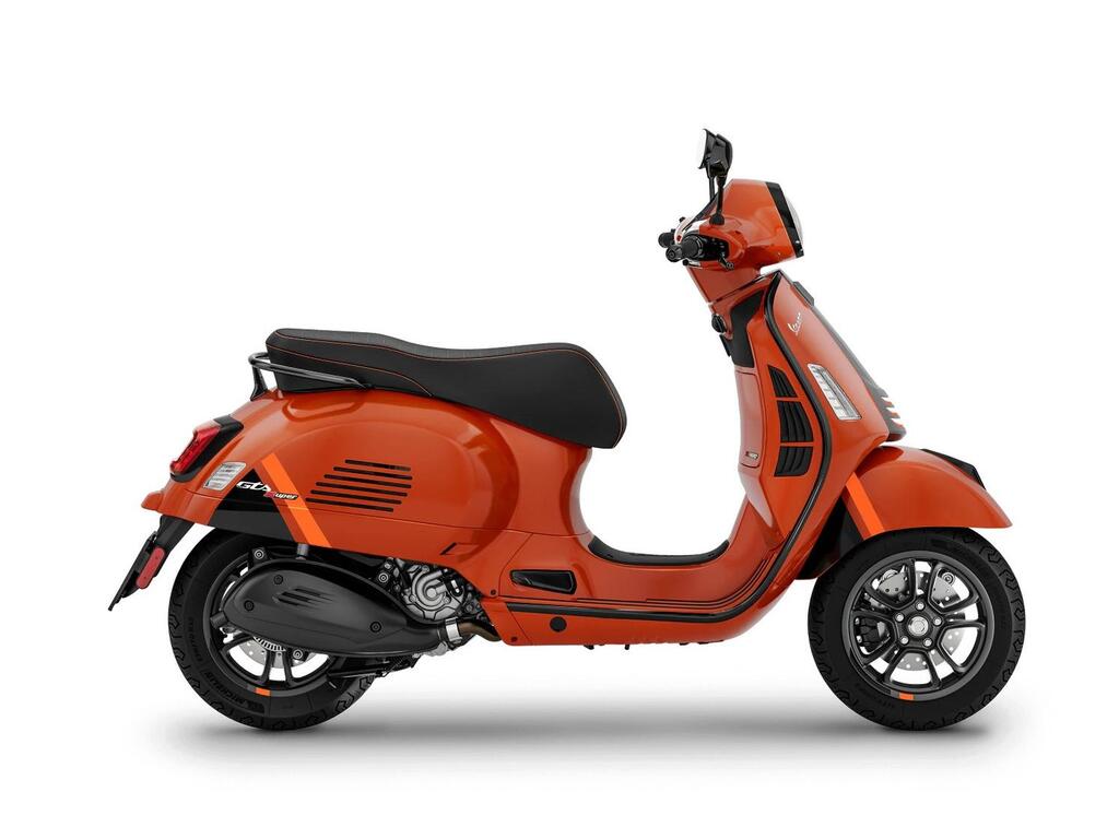 Scooter Vespa GTS 300 Super Sport 2023 à vendre