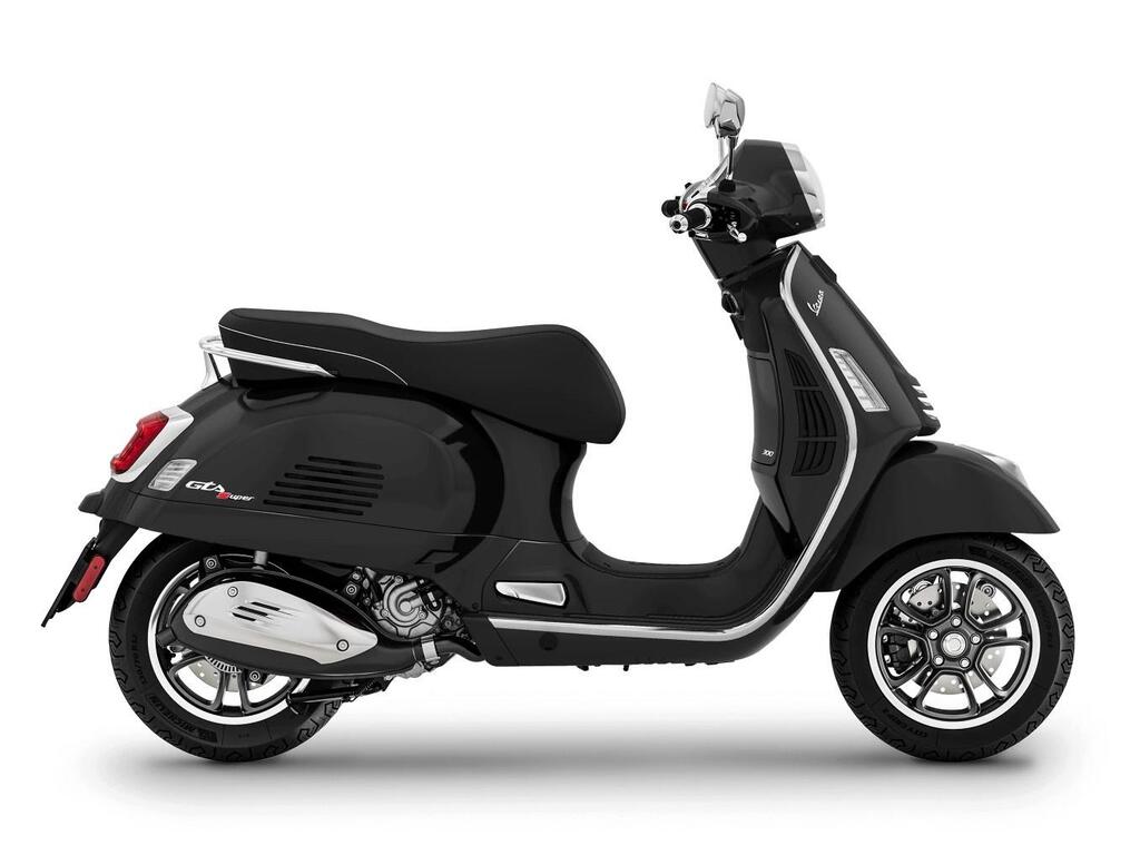 Scooter Vespa GTS 300 Super 2023 à vendre