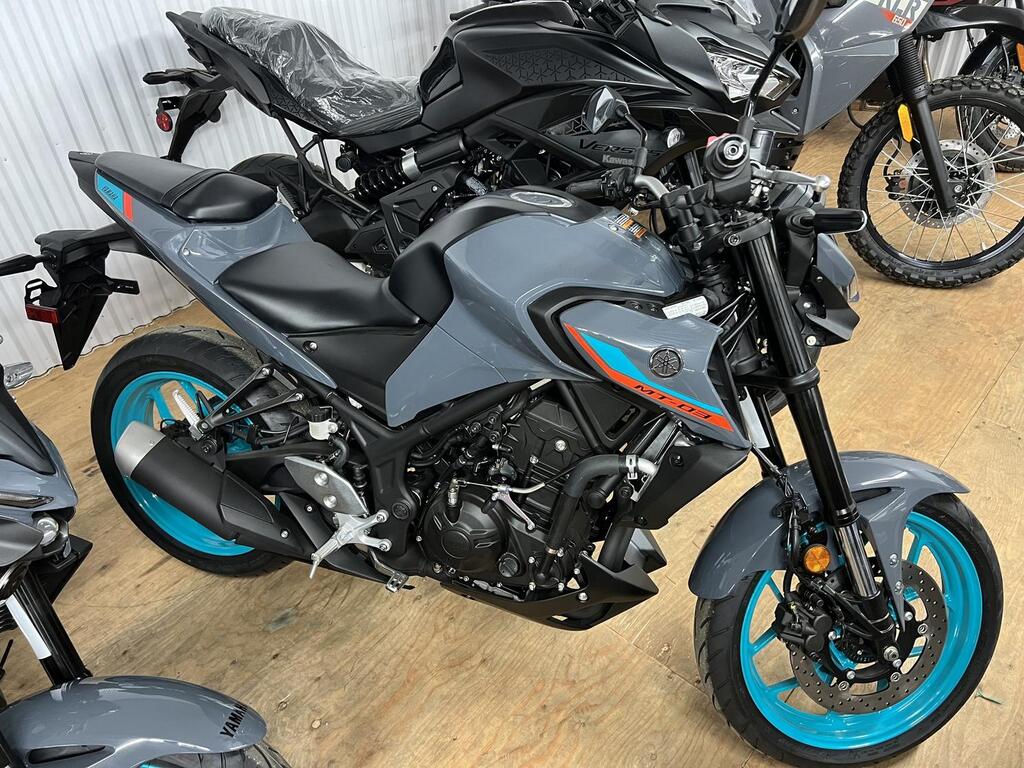 Moto sport Yamaha MT-03 - MT 03 - MT03 - MT - 03 2023 à vendre